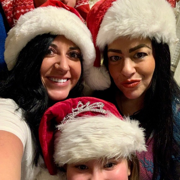 Meet your Posher, Melissa - Picture 2 of 3